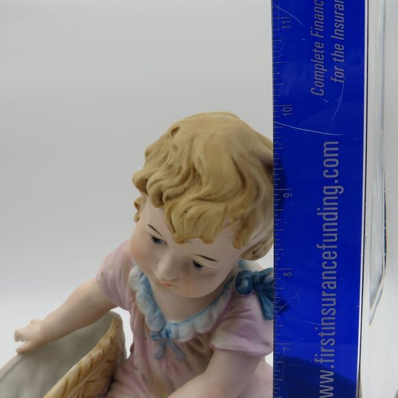 Vintage Porcelain Figurine Piano Baby Girl Baskets Planter 9" x 10" x 5" - Picture 15 of 16